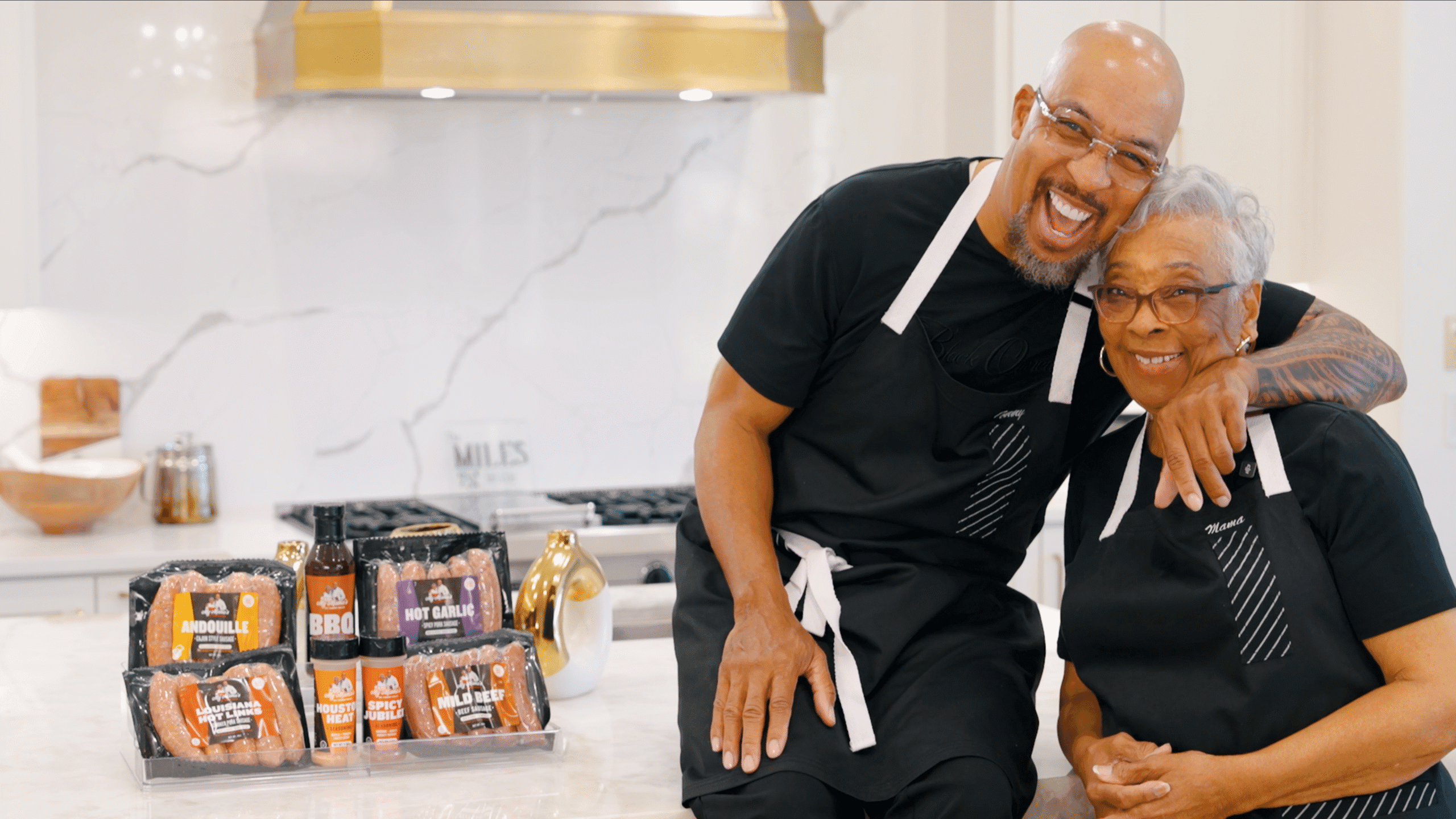 Mom&Tommy with Product